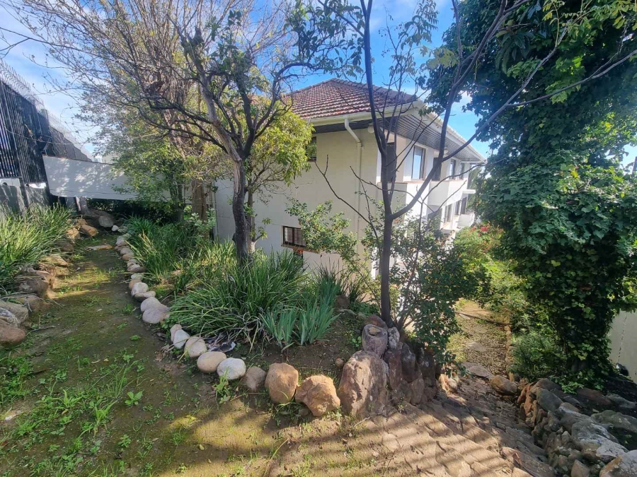 0 Bedroom Property for Sale in Sea Point Western Cape